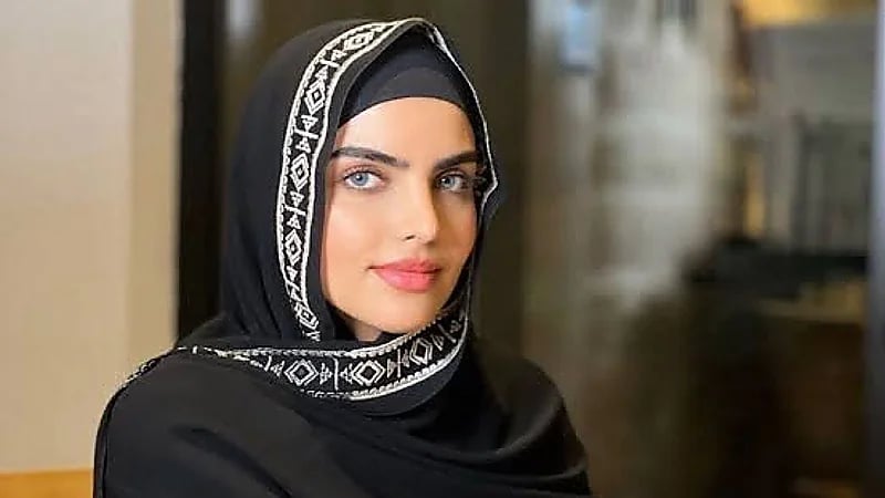 سارة الودعاني ترد على انتقادات حملها الرابع وتأخير إعلانها عنه