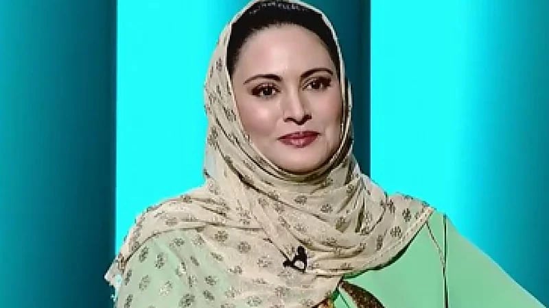 منى أبو سليمان: تعرضت للتهديد بالقتل ووالدي كان رافض ظهوري في الإعلام (فيديو)