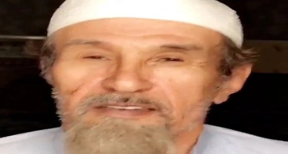 بالفيديو.. " عبد الله المزيني " يزرع لحية لـ " بدون فلتر "