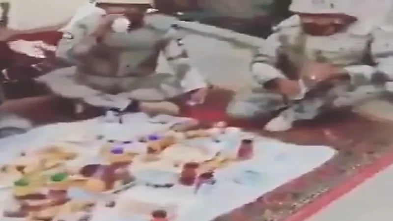 شاهد.. مرابطو حرس الحدود على مائدة الإفطار