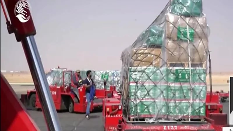 إطلاق حملة إنسانية لمساعدة المتضررين في سوريا وتركيا بتوجيه من خادم الحرمين(فيديو) 