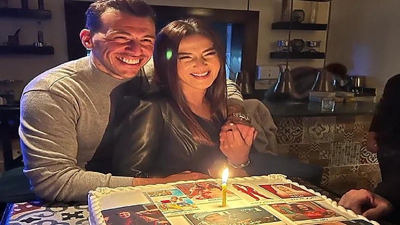 رامي رضوان يفاجئ دنيا سمير غانم في عيد ميلادها