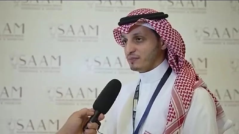 استشاري يحذر من إبر وحبوب تفتيح البشرة