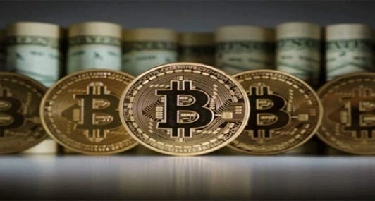 بتكوين تواصل سلسلة خسائرها بانخفاض جديد