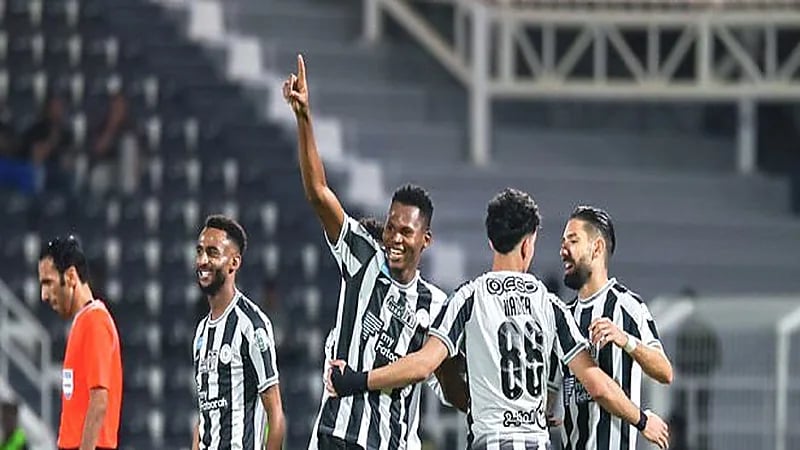 الشباب يضرب أبها بخماسية والرائد يخسر أمام الفتح