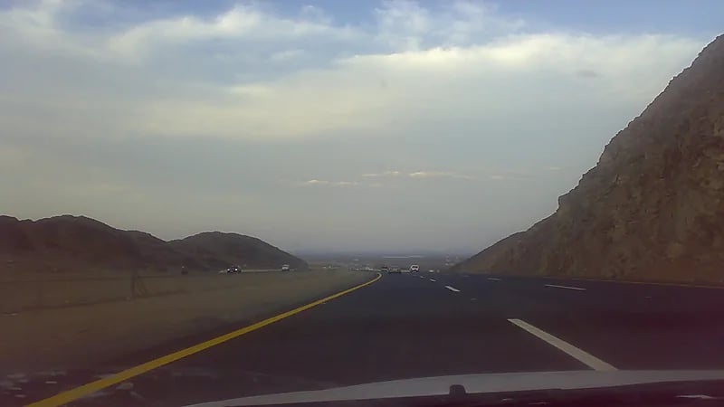 تنبيه لمستخدمي طريق "المدينة المنورة/مكة المكرمة" السريع