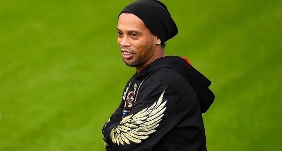 مفاجأة غير متوقعة من رونالدينيو