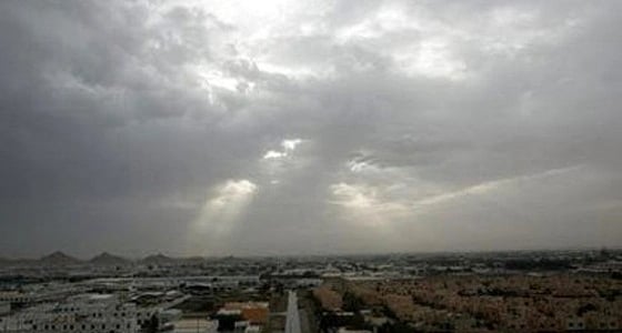 الأرصاد: سماء غائمة جزئيًا في بعض مناطق المملكة غدًا