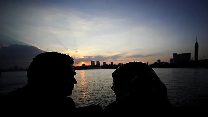 دعوات المساكنة في مصر تثير الجدل والأزهر يصفها بالزنا والشذوذ