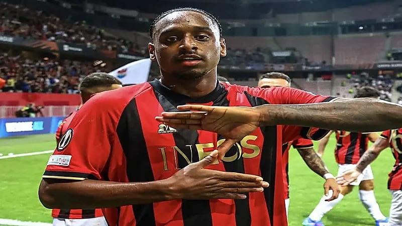 الشباب يتفق رسميًا مع بابلو روزاريو