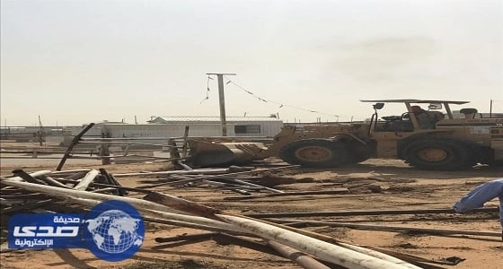 بالصور.. حملة الأمانة تزيل 74 حوشاً في طويق الرياض