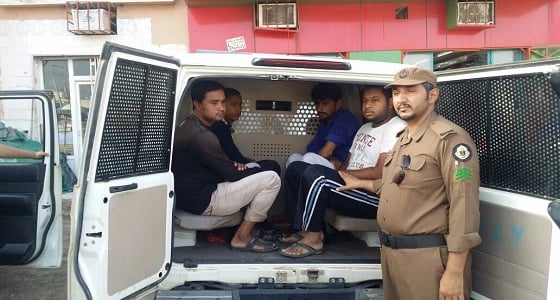 بالصور.. مدير شرطة عسير يترأس اجتماع أعضاء " وطن بلا مخالف "