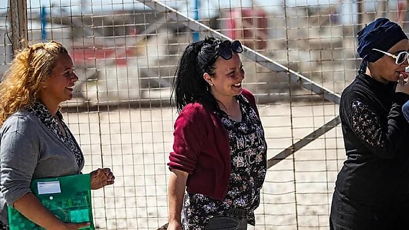 شاهد.. نساء داعش تستبدلن النقاب بالملابس العصرية