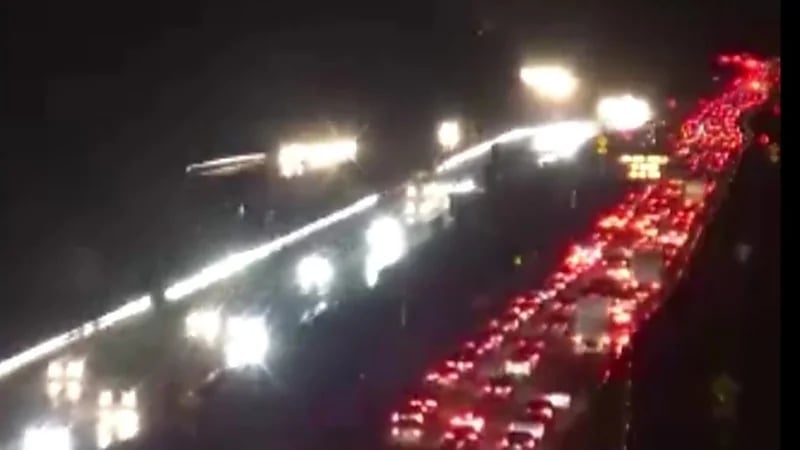 شاهد.. هروب جماعي من مدينة تامبا الأمريكية خوفاً من إعصار آيان