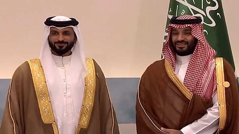 ولي العهد‬⁩ يستقبل قادة ورؤساء وفود دول مجلس التعاون.. فيديو