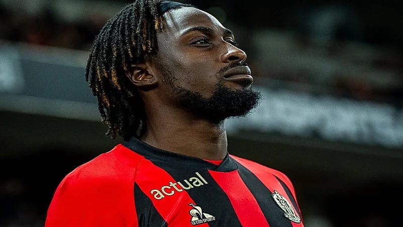 ليكيب: نادي نيوم يستهدف التعاقد مع غيساند مهاجم نيس الفرنسي