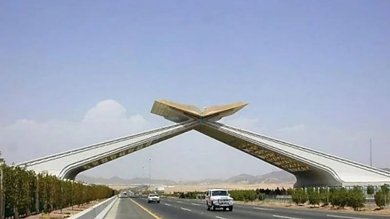 "الجهات المعنية" تفتح تحقيق مُوَسع عقب وفاة 3 طلاب في حادث مروري أثناء الدوام بمكة