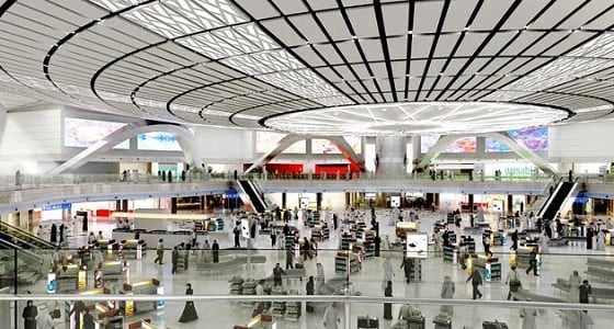 مطار جدة يعيد ضخ المياه في المواقع المتضررة