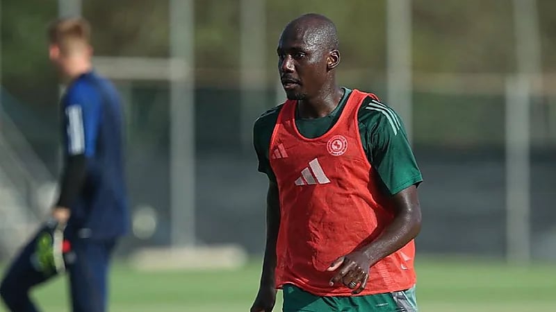 مفاوضات متقدمة بين النصر والاتفاق لضم عبدالله مادو