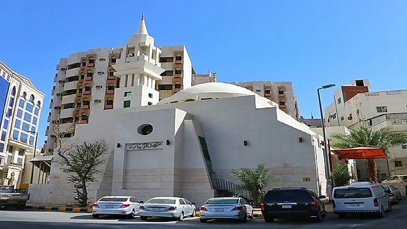 إقامة صلاة الجمعة في مساجد مكة المكرمة لتخفيف الازدحام على الجوامع