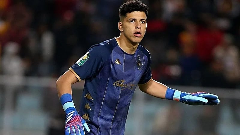 خطأ كارثي لحارس الترجي يشعل غضب الجماهير .. فيديو