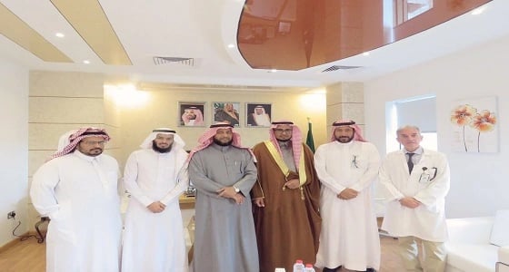بالصور.. مدير مستشفى ضباء العام يستقبل رئيس هيئة الأمر بالمعروف
