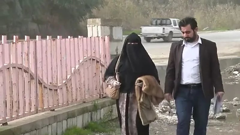 أب عراقي يحول فيسبوك لصالون زواج ويعقد على مصرية ومغربية ويمنية