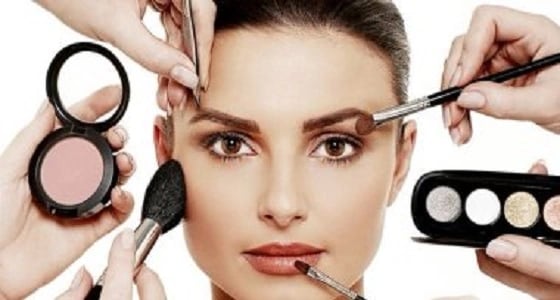 5 نصائح للحفاظ على مكياجك في الصيف