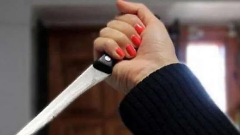 فتاة تقتل بائع متجول بعد معاكستها