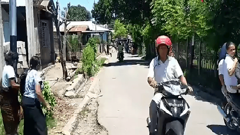 بالفيديو.. زلزال مدمر يضرب أندونيسيا