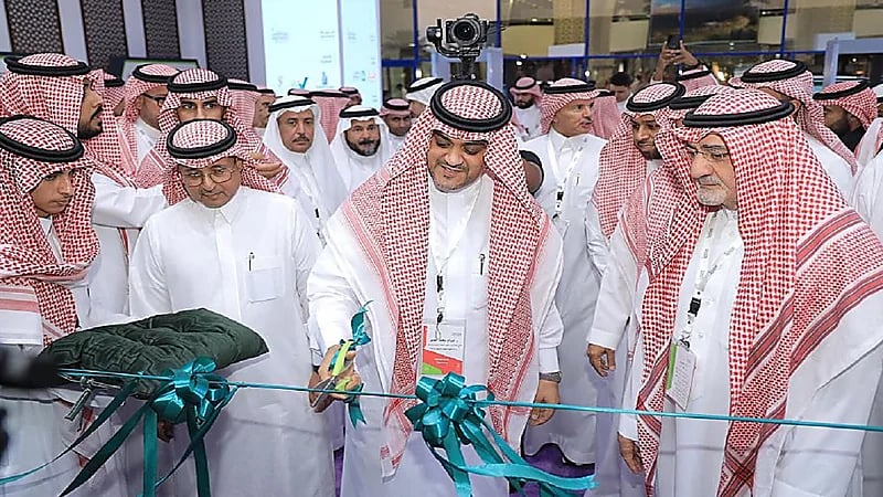 نائب وزير "البلدية والإسكان" يُدَشِّنُ معرضَ "ريستاتكس جدة العقاري"