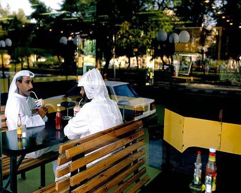 كافتيريا في الدمام قبل 31 عام