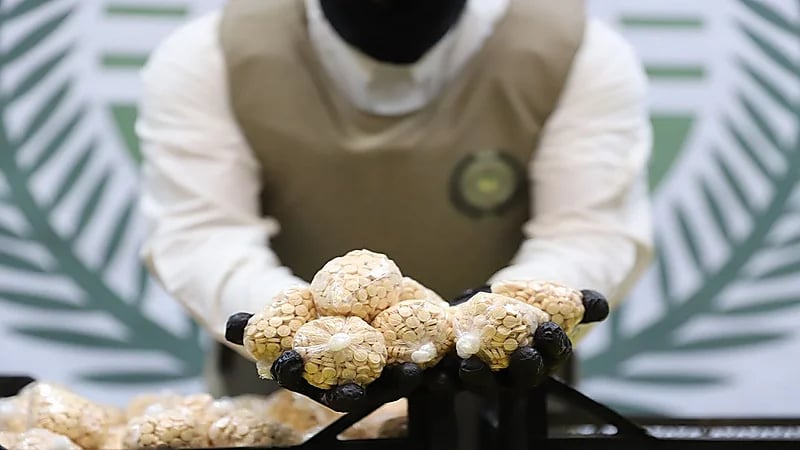 بالفيديو.."مكافحة المخدرات" تضبط 3 مليون قرص إمفيتامين مخدر بجدة