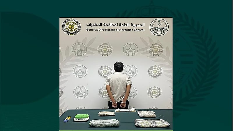 القبض على مواطنين لترويجه 3.6 كيلوجرامات من الحشيش المخدر بالجوف.. فيديو