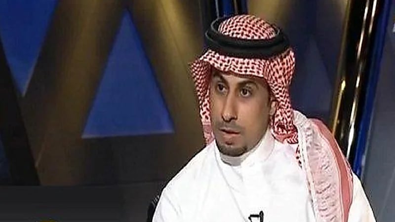 "العنزي" يسخر من المتلونين ومفاوضات الأندية