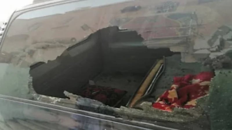 اعتداء 5 أشخاص على مواطن وابنه وتحطيم زجاج سيارته بمكة