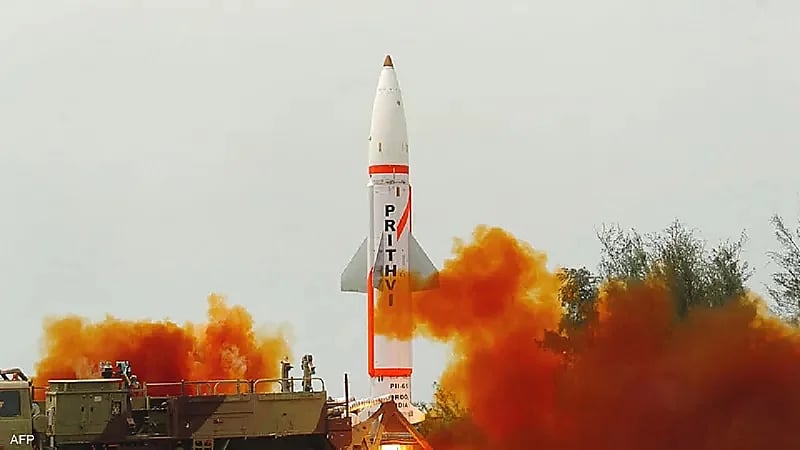 إقالة 3 ضباط هنود أطلقوا صاروخاً بالخطأ على باكستان