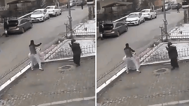 شاهد.. اعتداء مواطن تركي على امرأة في الطريق العام