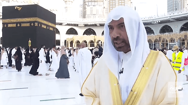 قصة دخيل الله الحارثي مطوّف يعمل في خدمة الحجاج والمعتمرين