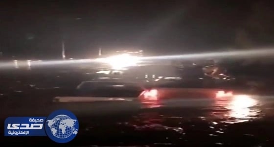 بالفيديو.. زوج يفاجئ زوجته بطريقة رومانسية بعد الاختبارات