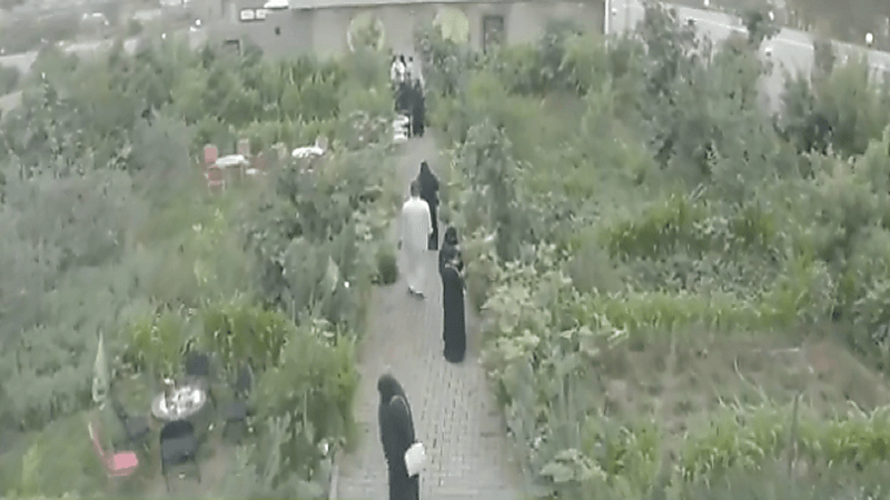 مواطن يجعل من مزارعه وأملاكه مزارا سياحيا في الباحة