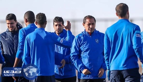 الهلال يتوجه إلى مسقط بطائرة خاصة استعدادا لبيروزي