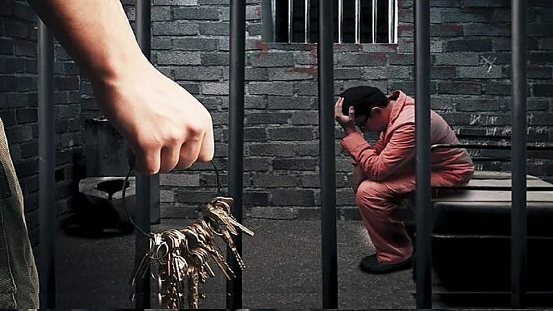 المؤبد لكويتي اغتصب زوجة صديقه وخادمتها