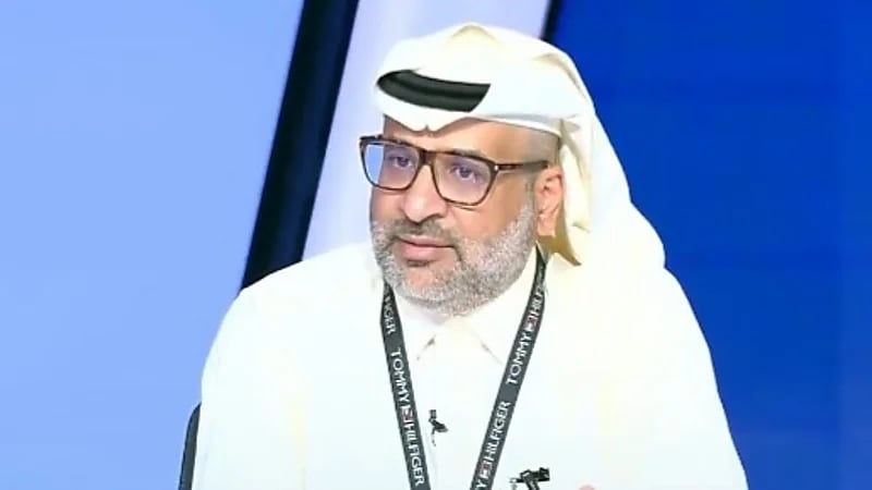 استشاري يحذر أهالي الطلاب من تبادل الأحضان والقبلات بعد عودتهم من المدرسة "فيديو"