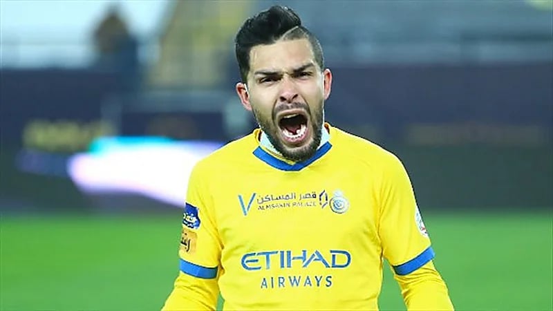 بيتروس يعلق على خسارة النصر بتغريدة غامضة