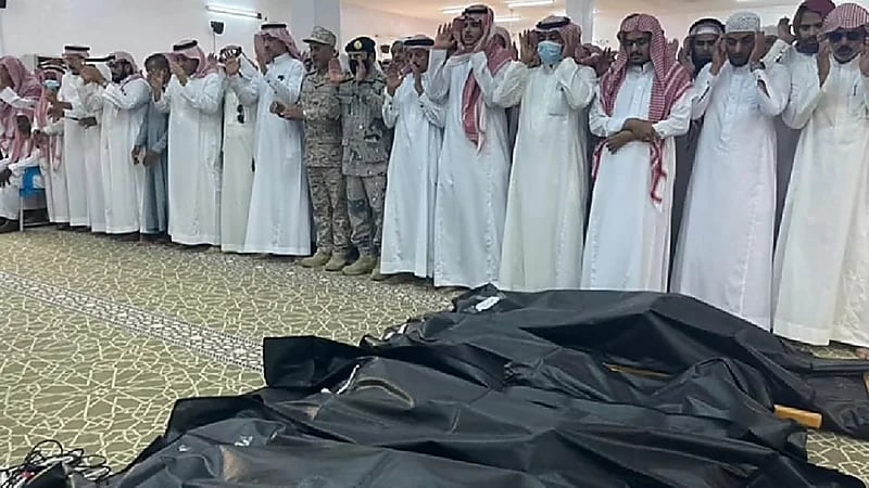 تشييع جنازة 5 شبان لقوا مصرعهم في حادث طريق وعلان