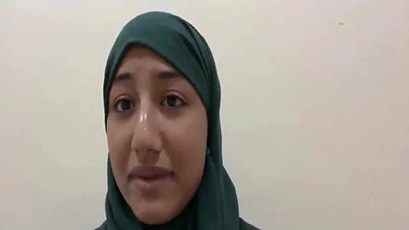 إحدى الفائزات بجوائز آيسف: لقاؤنا بولي العهد هو أعظم من كل الجوائز (فيديو)