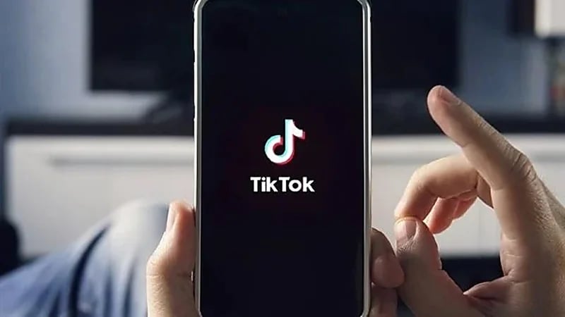 مسؤول أمريكي يطالب بإزالة تطبيق تيك توك