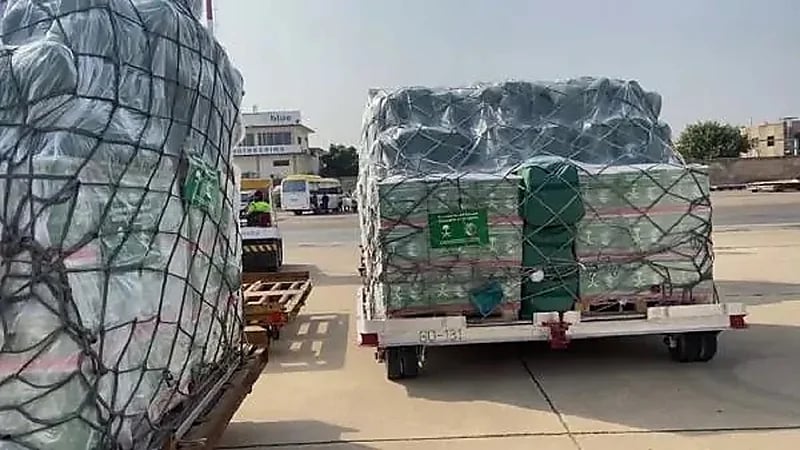 "سلمان للإغاثة": تبرعات الحملة الوطنية لإغاثة باكستان تصل للمحتاجين في نفس اليوم