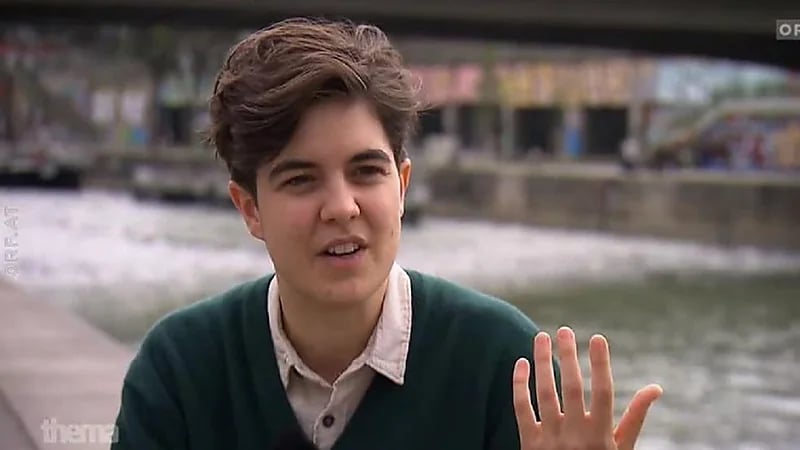 فتاة ورثت 4.2 مليار دولار تريد التخلص منها: "ليست من عرق جبيني"